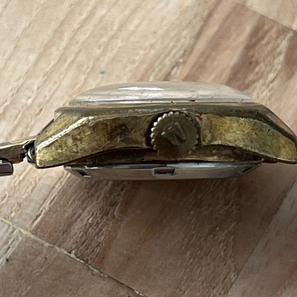 Waltham Self-Winding Incabloc 17 Jewels Vintage Watch Silver Dial Date Window